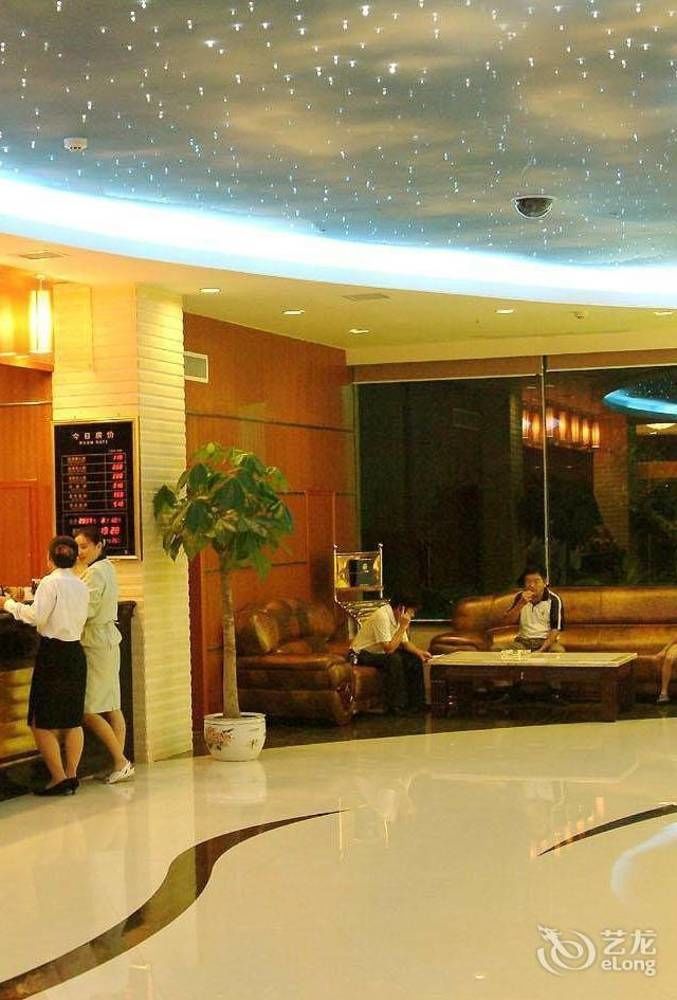 Jiujiang Futai 118 Hotel Rainbow Esterno foto